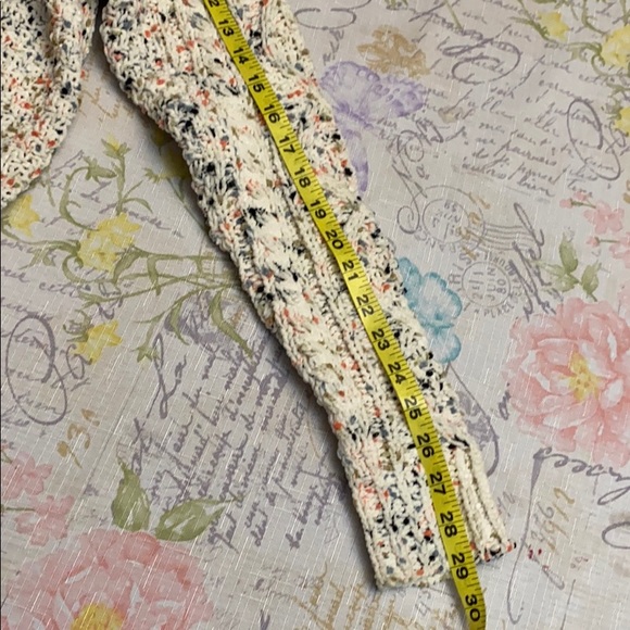 Cropped White & Speckled Soft Knit Sweater - Picture 13 of 13